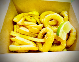 Kalmary smażone z frytkami 200 g